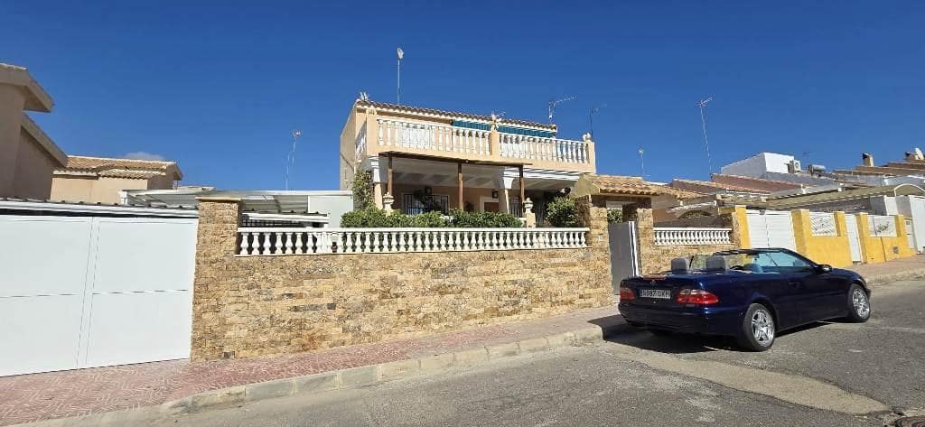 5 bedroom Villa for sale in Alamillo with pool - € 395,000 (Ref: 8802067)