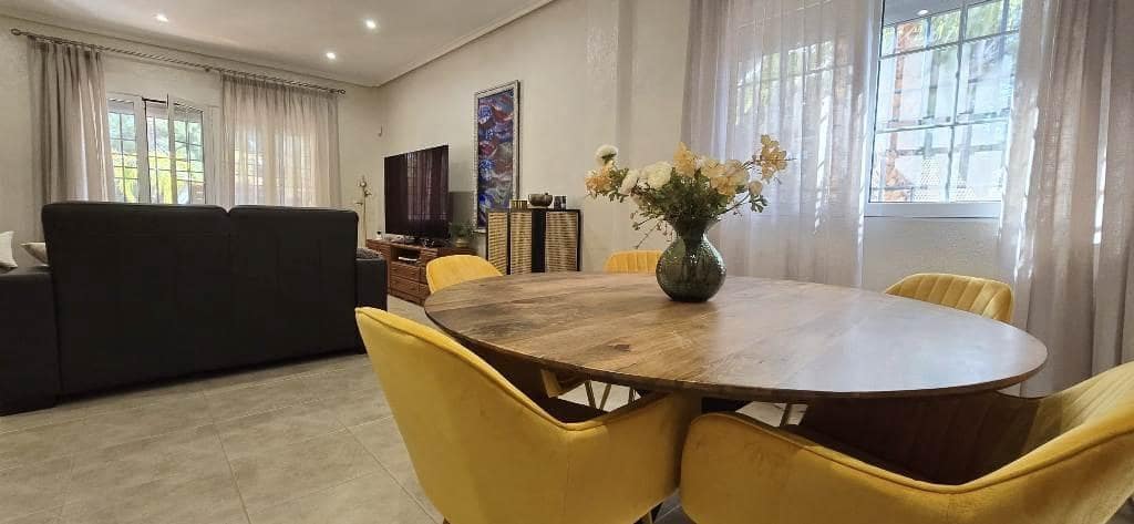 3 soveværelse Villa til salg i Totana med swimmingpool garage - € 470.000 (Ref: 8810224)