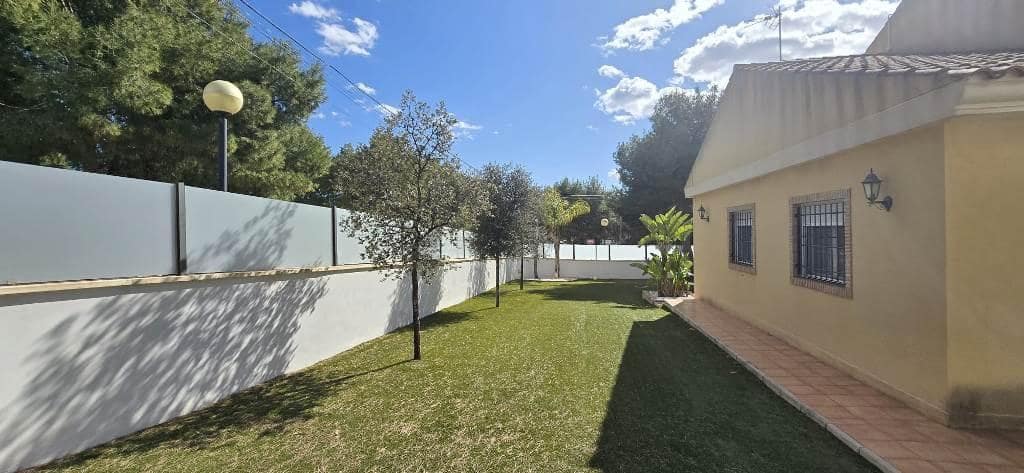 3 soveværelse Villa til salg i Totana med swimmingpool garage - € 470.000 (Ref: 8810224)