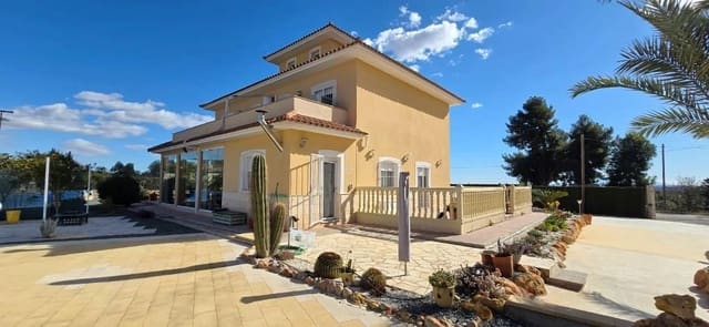 4 bedroom Villa for sale in Totana with pool garage - € 499,000 (Ref: 8810225)