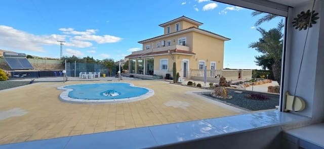 4 bedroom Villa for sale in Totana with pool garage - € 499,000 (Ref: 8810225)