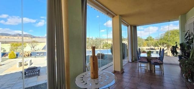 4 bedroom Villa for sale in Totana with pool garage - € 499,000 (Ref: 8810225)