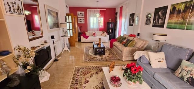 4 bedroom Villa for sale in Totana with pool garage - € 499,000 (Ref: 8810225)