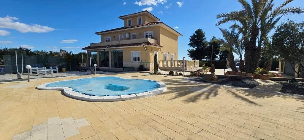 4 soverom Villa til salgs i Totana med svømmebasseng garasje - € 499 000 (Ref: 8810225)