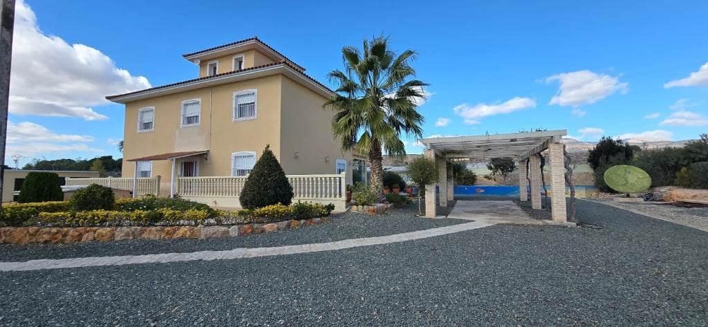 4 soverom Villa til salgs i Totana med svømmebasseng garasje - € 499 000 (Ref: 8810225)