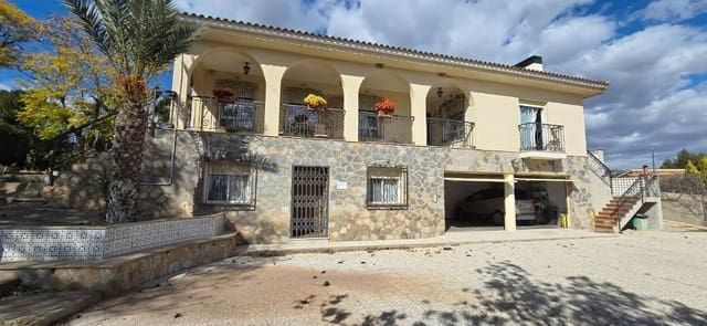 8 bedroom Villa for sale in Totana - € 460,000 (Ref: 8813092)