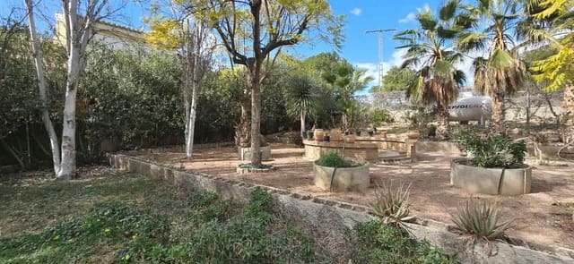 8 bedroom Villa for sale in Totana - € 460,000 (Ref: 8813092)