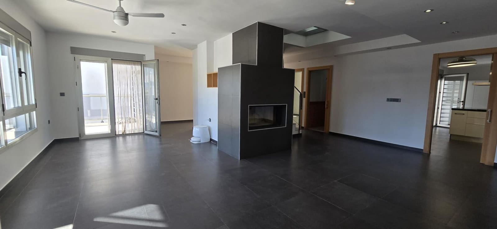 4 soveværelse Villa til salg i Alamillo med swimmingpool garage - € 469.900 (Ref: 8893273)