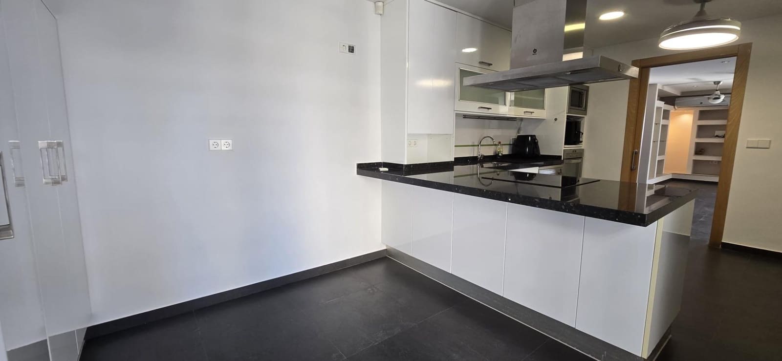 4 soveværelse Villa til salg i Alamillo med swimmingpool garage - € 469.900 (Ref: 8893273)