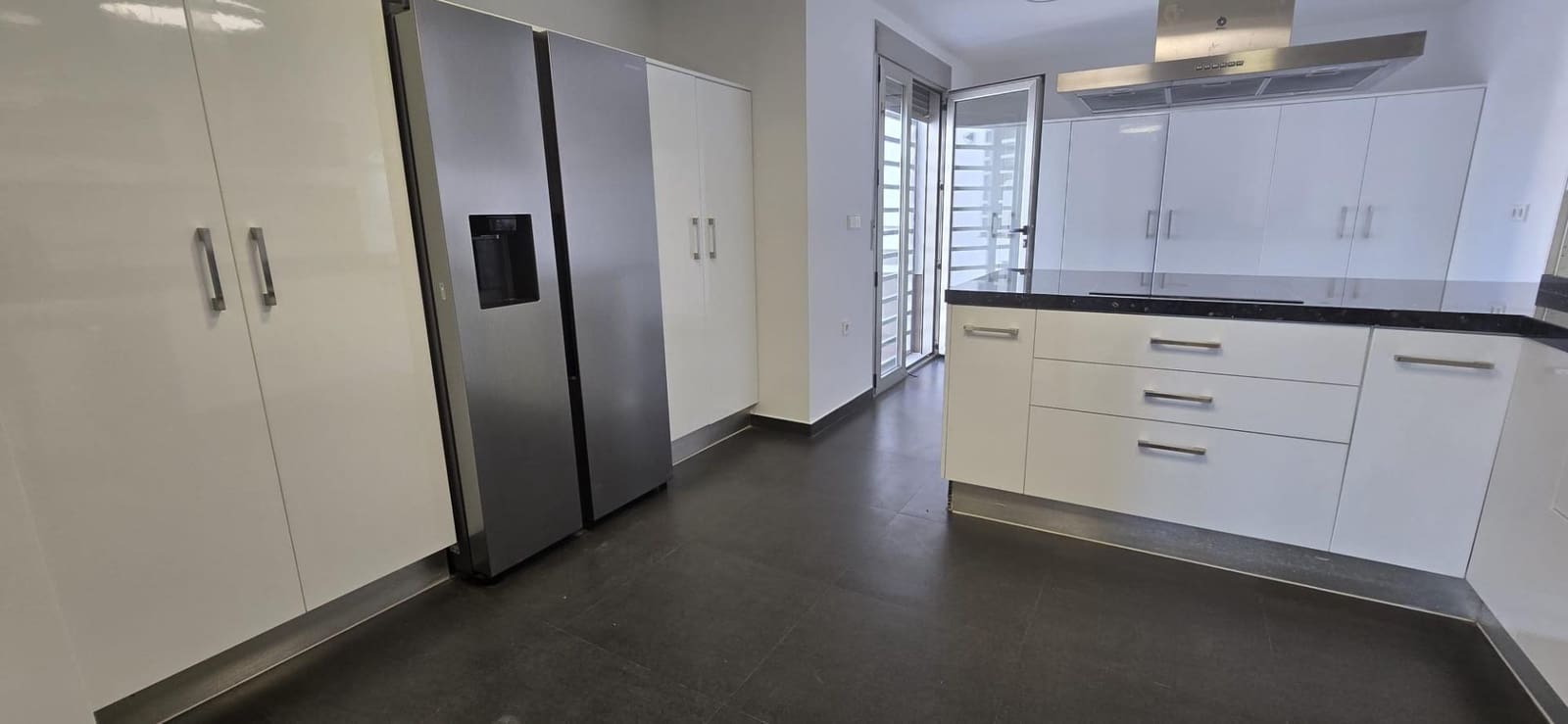 4 soveværelse Villa til salg i Alamillo med swimmingpool garage - € 469.900 (Ref: 8893273)