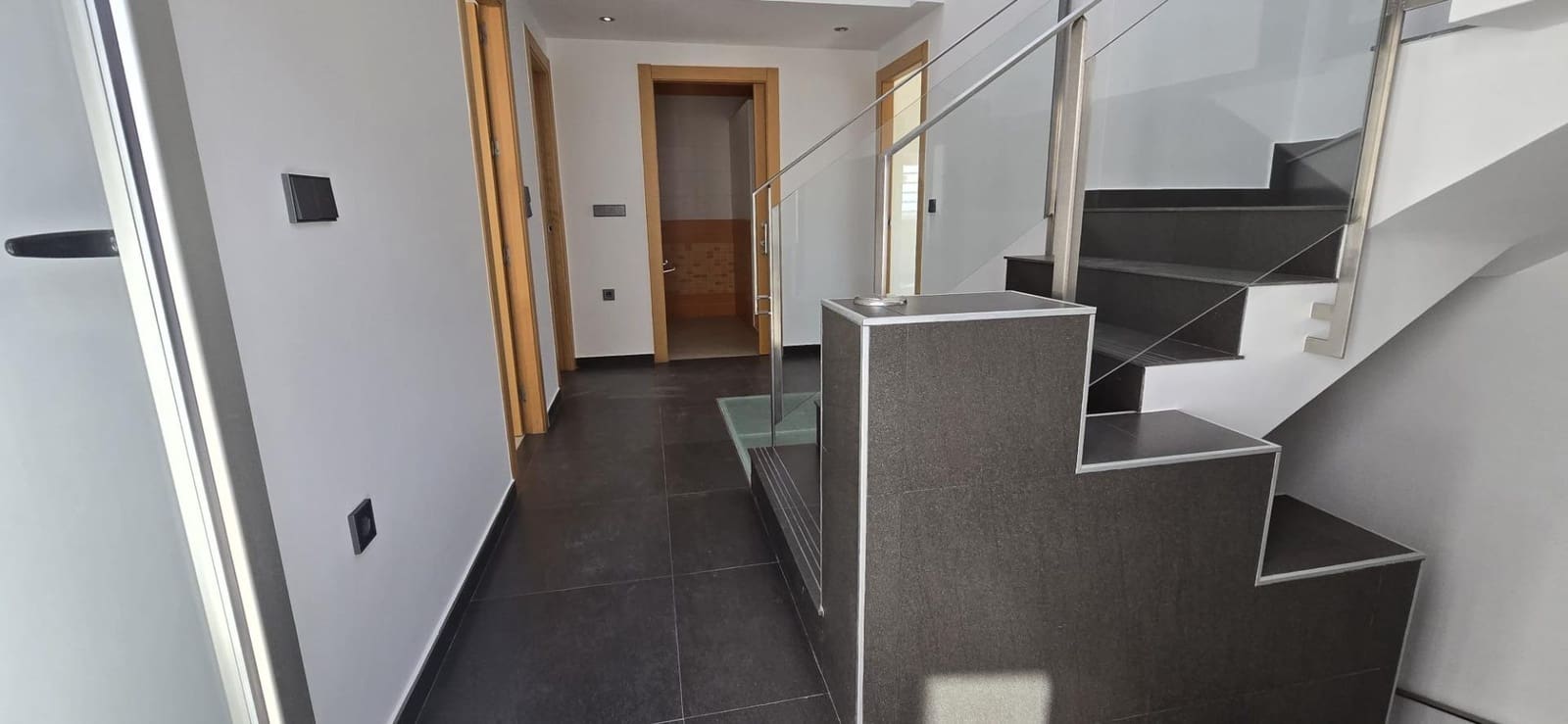 4 soveværelse Villa til salg i Alamillo med swimmingpool garage - € 469.900 (Ref: 8893273)