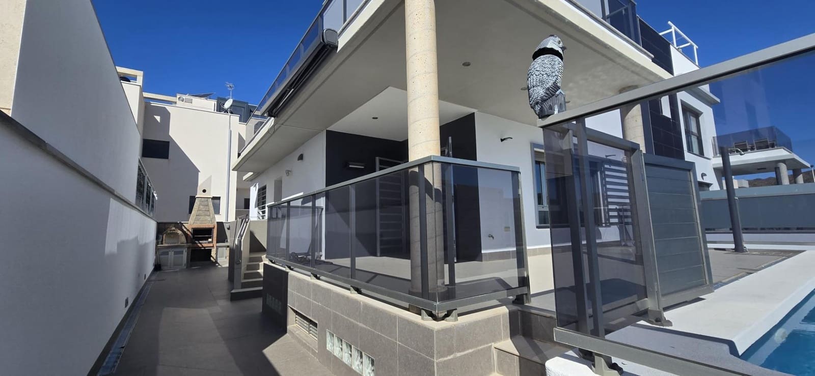 4 soveværelse Villa til salg i Alamillo med swimmingpool garage - € 469.900 (Ref: 8893273)