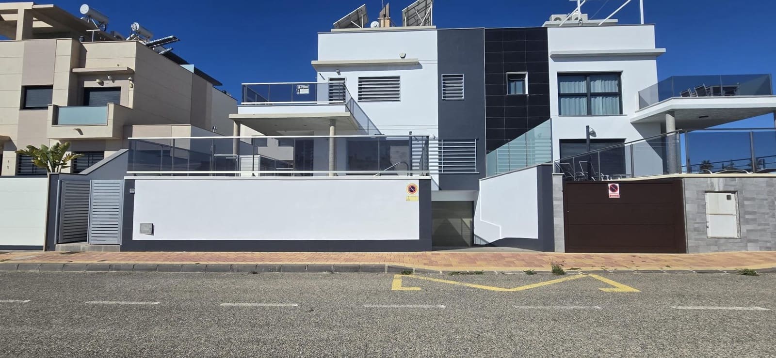 4 soveværelse Villa til salg i Alamillo med swimmingpool garage - € 469.900 (Ref: 8893273)