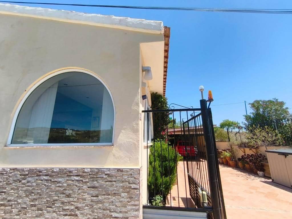 3 soveværelse Villa til salg i Perin med swimmingpool - € 259.000 (Ref: 9005429)