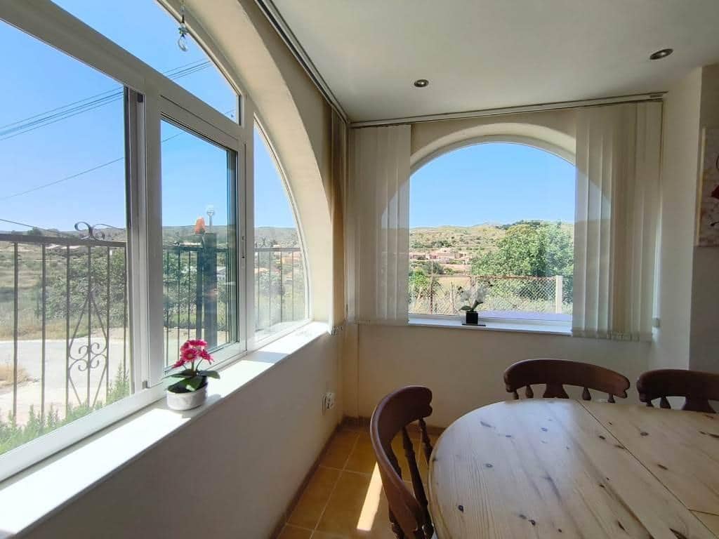 3 soveværelse Villa til salg i Perin med swimmingpool - € 259.000 (Ref: 9005429)