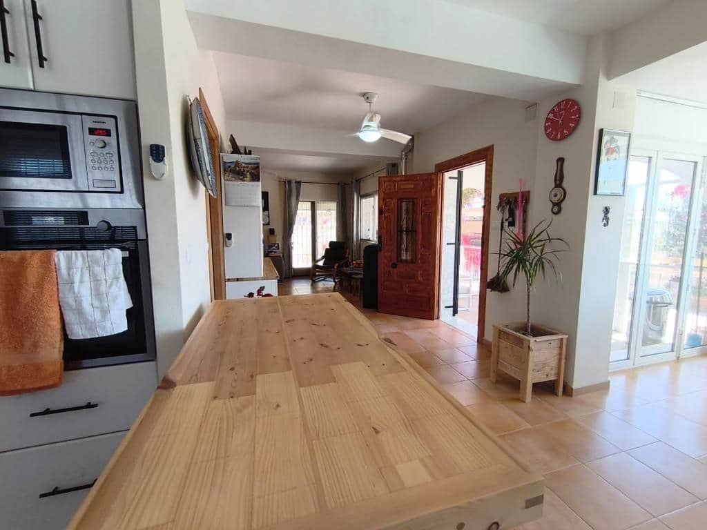 3 soveværelse Villa til salg i Perin med swimmingpool - € 259.000 (Ref: 9005429)