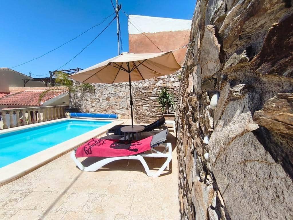 3 soveværelse Villa til salg i Perin med swimmingpool - € 259.000 (Ref: 9005429)