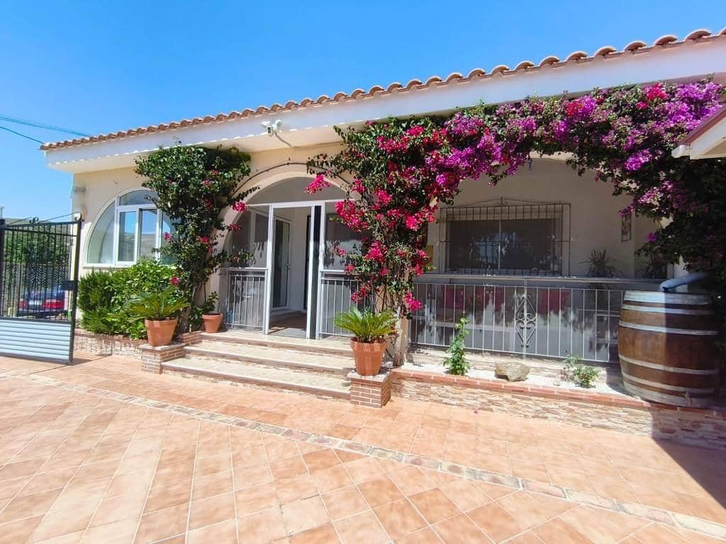 3 soveværelse Villa til salg i Perin med swimmingpool - € 259.000 (Ref: 9005429)