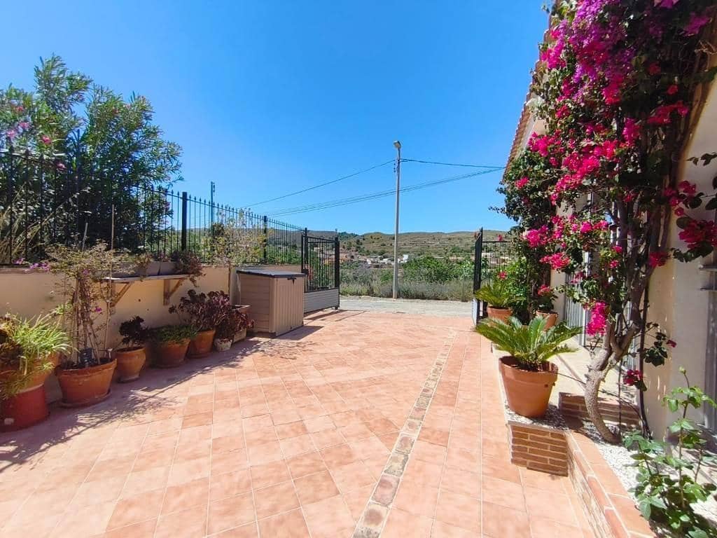 3 soveværelse Villa til salg i Perin med swimmingpool - € 259.000 (Ref: 9005429)