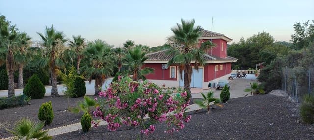 4 bedroom Villa for sale in Totana with pool - € 450,000 (Ref: 9186808)