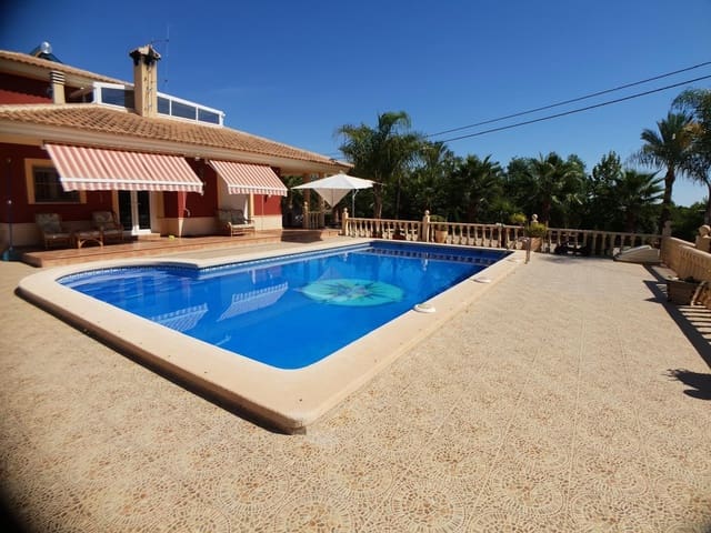 4 bedroom Villa for sale in Totana with pool - € 450,000 (Ref: 9186808)