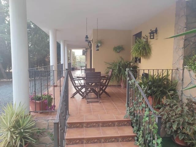 3 bedroom Villa for sale in Totana with garage - € 400,000 (Ref: 9217277)