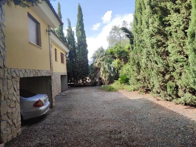 3 bedroom Villa for sale in Totana with garage - € 400,000 (Ref: 9217277)