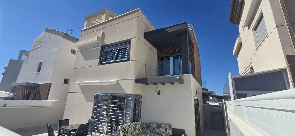 3 slaapkamer Villa te koop in Puerto de Mazarron met zwembad - € 355.000 (Ref: 9226961)