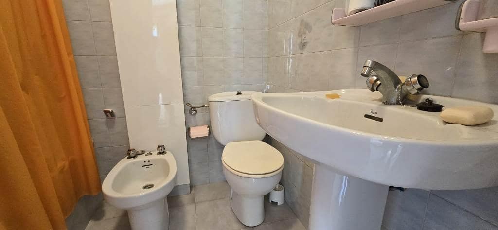 4 soverom Kjedet enebolig til salgs i Alamillo med svømmebasseng garasje - € 259 000 (Ref: 9226962)