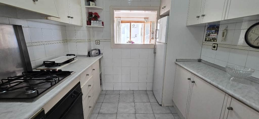 4 soverom Kjedet enebolig til salgs i Alamillo med svømmebasseng garasje - € 259 000 (Ref: 9226962)