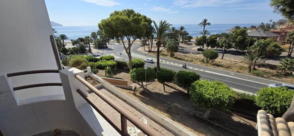 4 soverom Kjedet enebolig til salgs i Alamillo med svømmebasseng garasje - € 259 000 (Ref: 9226962)