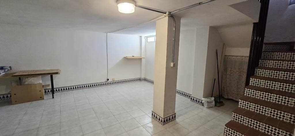 4 soverom Kjedet enebolig til salgs i Alamillo med svømmebasseng garasje - € 259 000 (Ref: 9226962)