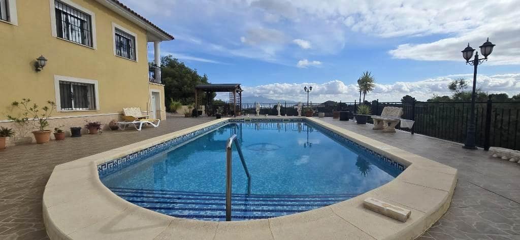 5 chambre Finca/Maison de Campagne à vendre à Totana avec piscine garage - 435 000 € (Ref: 9362575)