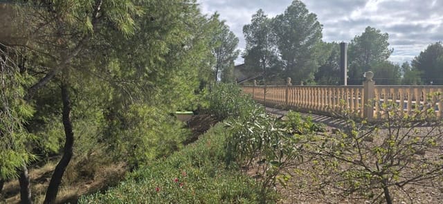 4 sypialnia Finka/Dom wiejski na sprzedaż w Totana z basenem garażem - 325 000 € (Ref: 9390684)