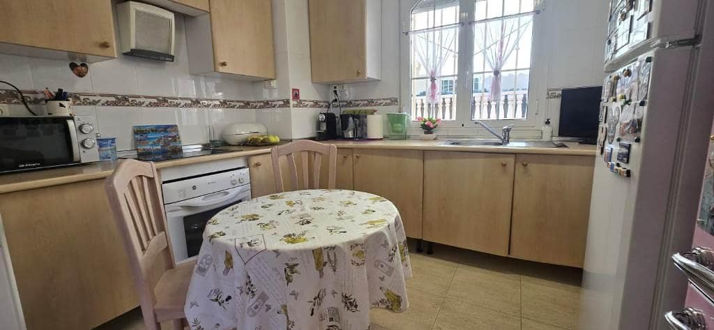 Chalet de 2 habitaciones en Alamillo en venta con piscina garaje - 298.000 € (Ref: 9406678)