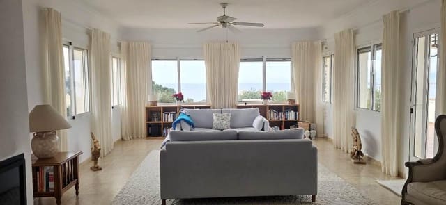 4 slaapkamer Villa te koop in Isla Plana, Cartagena met zwembad garage - € 610.000 (Ref: 9488331)