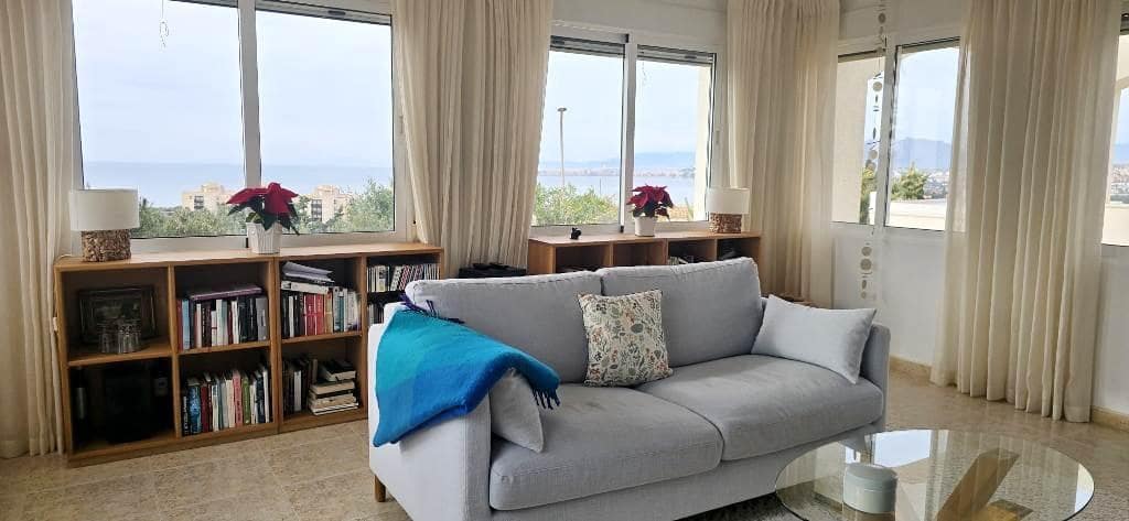 4 bedroom Villa for sale in Isla Plana with pool garage - € 610,000 (Ref: 9488331)