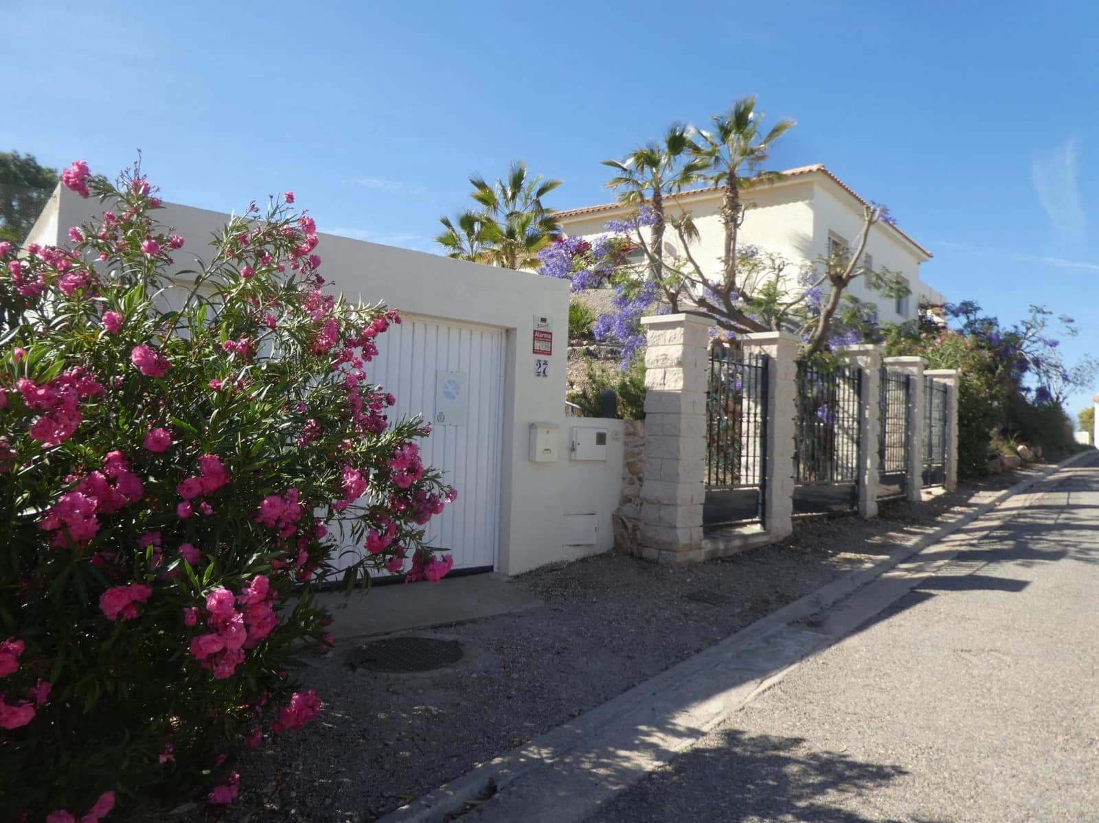 4 bedroom Villa for sale in Isla Plana with pool garage - € 610,000 (Ref: 9488331)