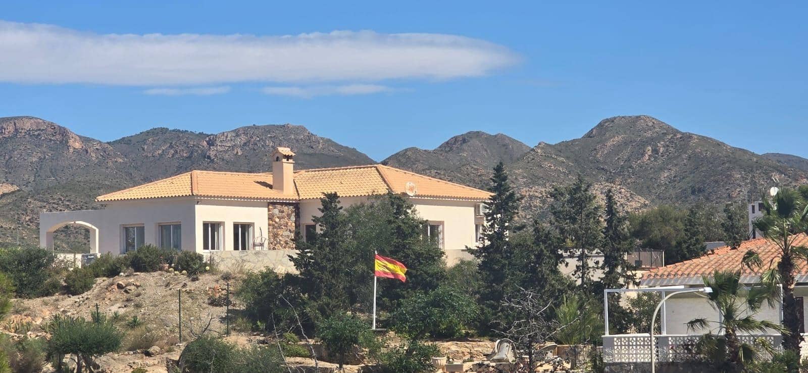 4 bedroom Villa for sale in Isla Plana with pool garage - € 610,000 (Ref: 9488331)