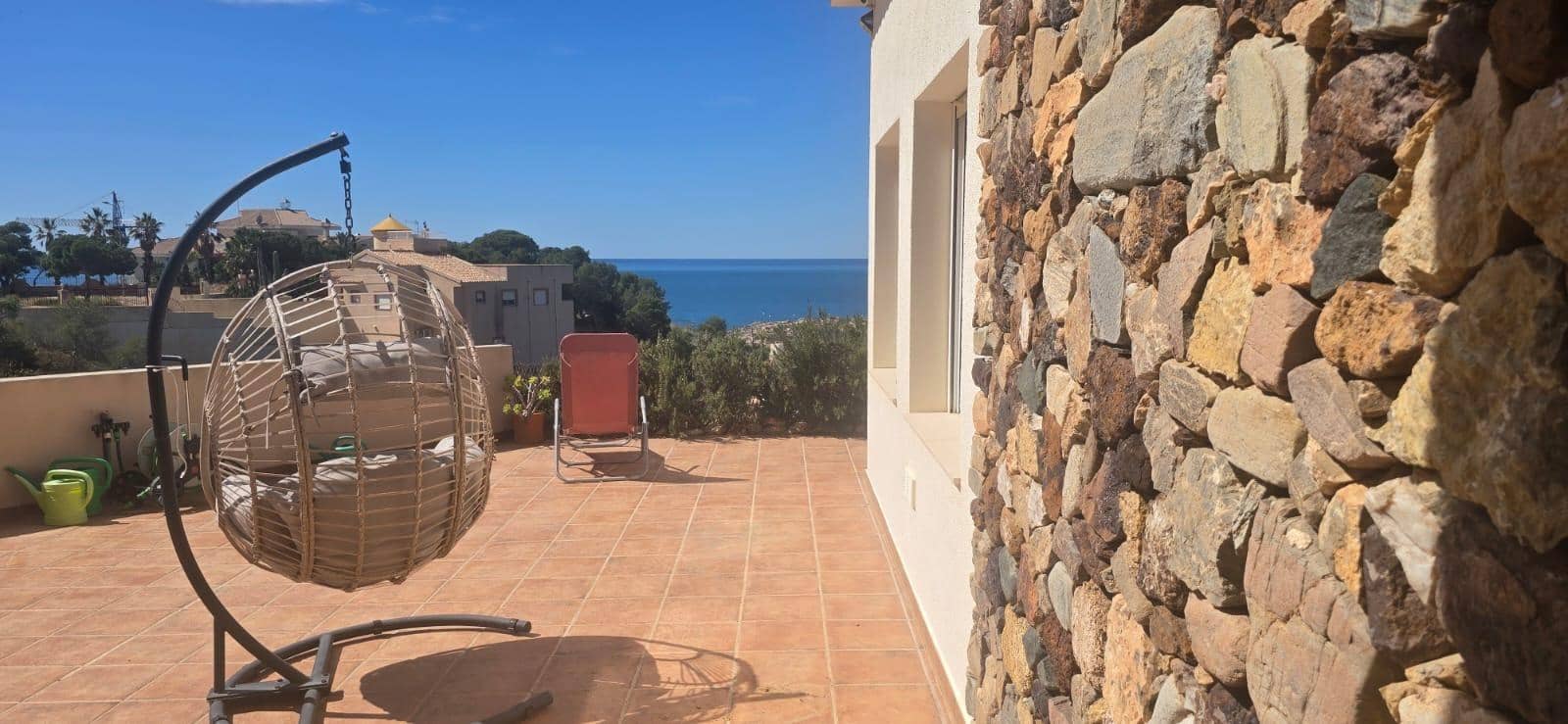 4 bedroom Villa for sale in Isla Plana with pool garage - € 610,000 (Ref: 9488331)