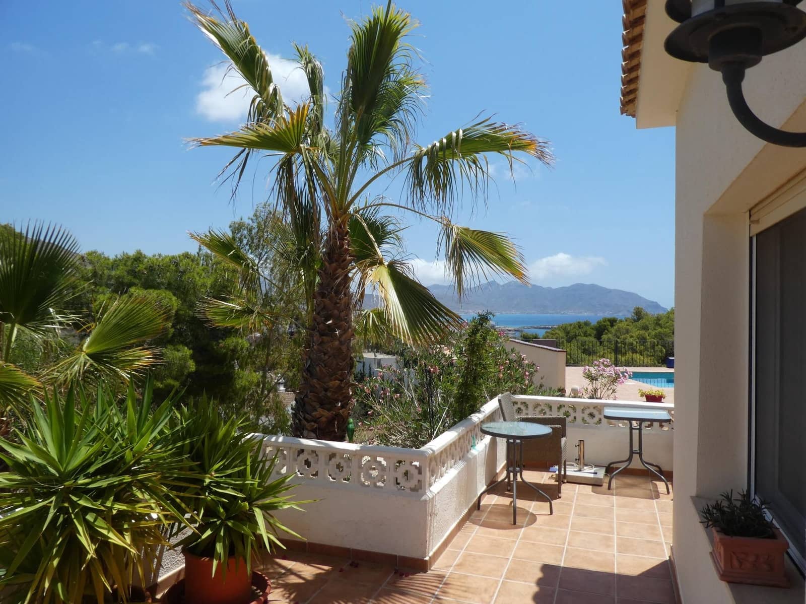 4 bedroom Villa for sale in Isla Plana with pool garage - € 610,000 (Ref: 9488331)