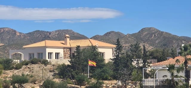 4 soveværelse Villa til salg i Isla Plana, Cartagena med swimmingpool garage - € 610.000 (Ref: 9488331)