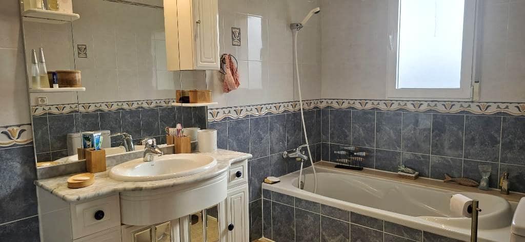 4 quarto Moradia para venda em Isla Plana com piscina garagem - 610 000 € (Ref: 9488331)