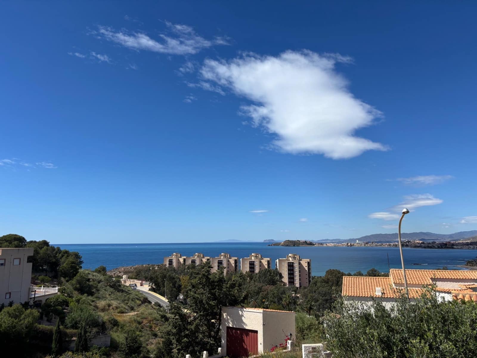 4 quarto Moradia para venda em Isla Plana com piscina garagem - 610 000 € (Ref: 9488331)