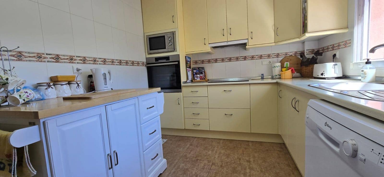 3 Zimmer Villa zu verkaufen in Totana mit Pool Garage - 299.000 € (Ref: 9721626)