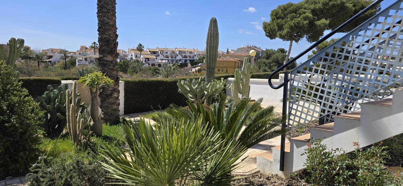 2 bedroom Apartment for sale in Alamillo with pool garage - € 299,950 (Ref: 9726599)