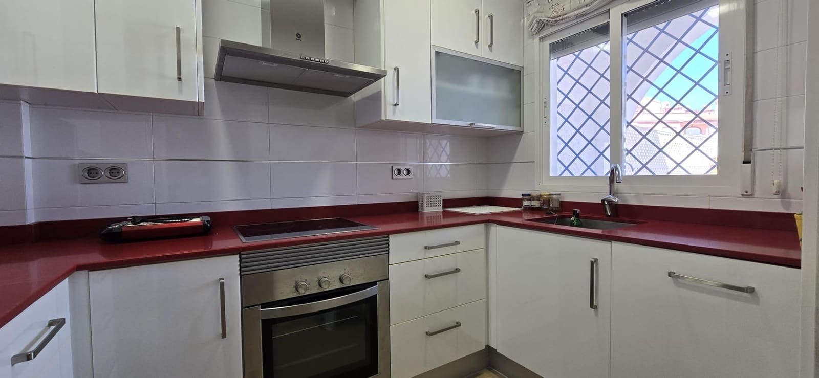 2 bedroom Apartment for sale in Alamillo with pool garage - € 299,950 (Ref: 9726599)