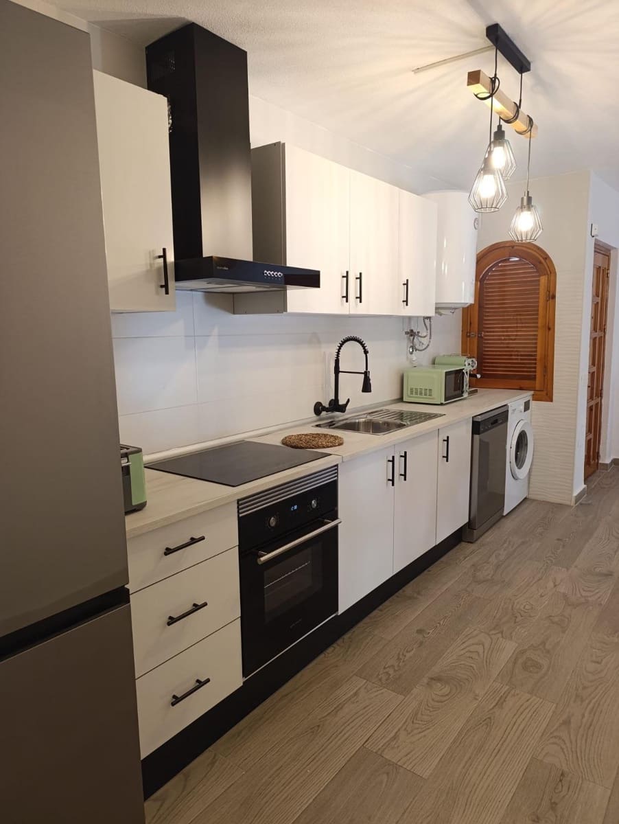 2 bedroom Apartment for sale in Alamillo with pool garage - € 210,000 (Ref: 9732045)