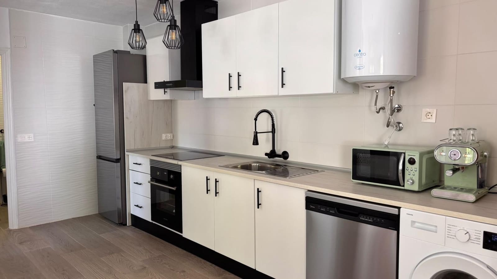 2 Zimmer Apartment zu verkaufen in Alamillo mit Pool Garage - 210.000 € (Ref: 9732045)