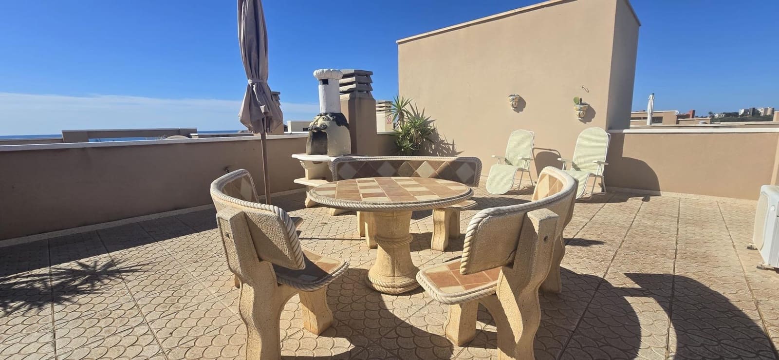 2 bedroom Apartment for sale in Puerto de Mazarron with pool garage - € 160,000 (Ref: 9833606)